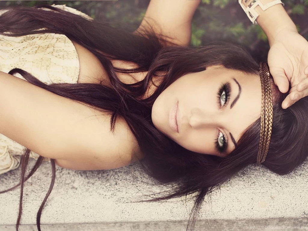 Pretty Girl Desktop Picture 1920x1440 Hd Backgrounds Picture ...