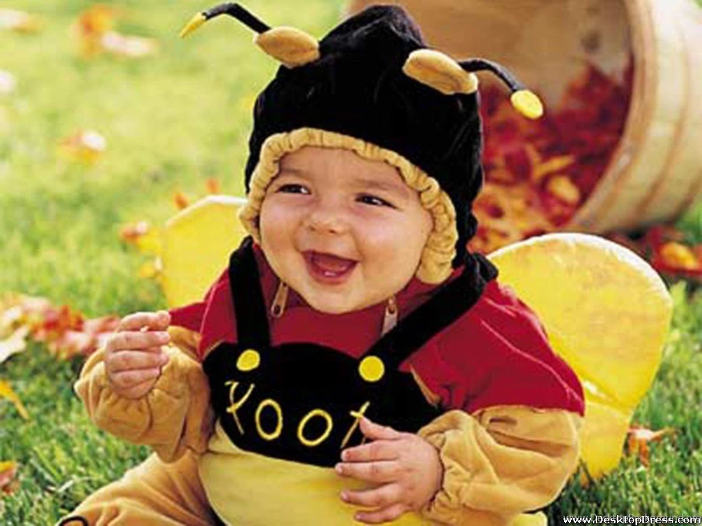 Desktop Wallpapers » Babies Backgrounds » Sweet Angel In Colourful ...