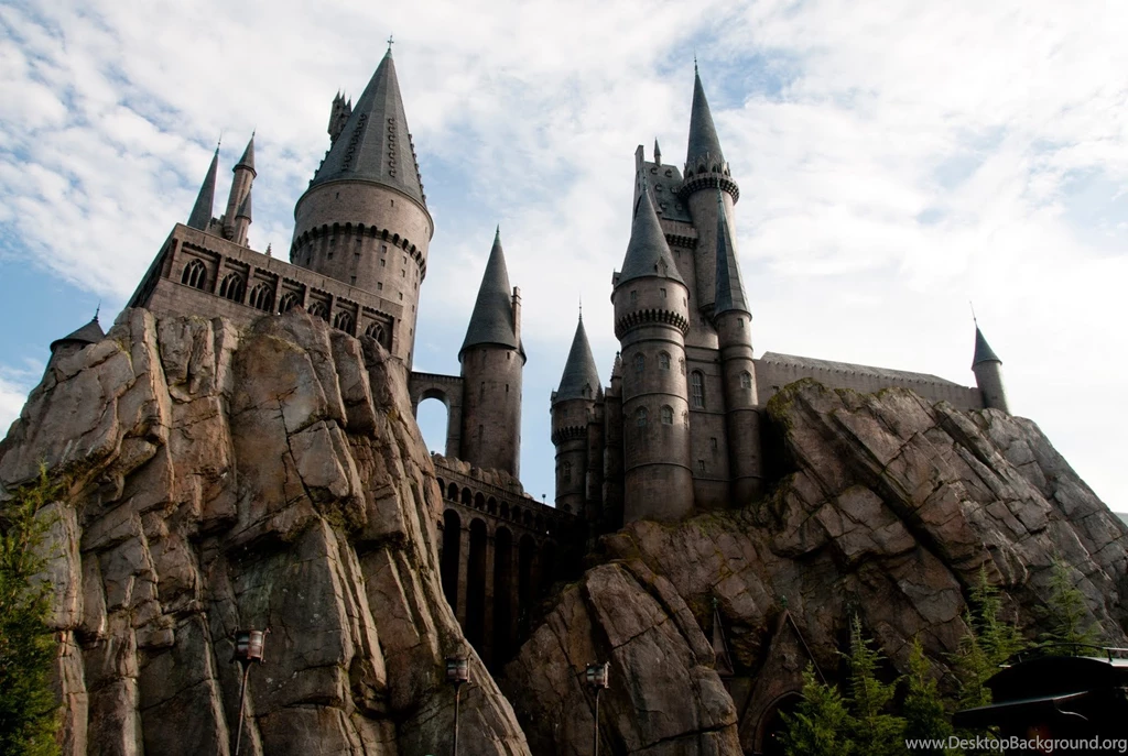 2 Hogwarts Castle HD Wallpapers