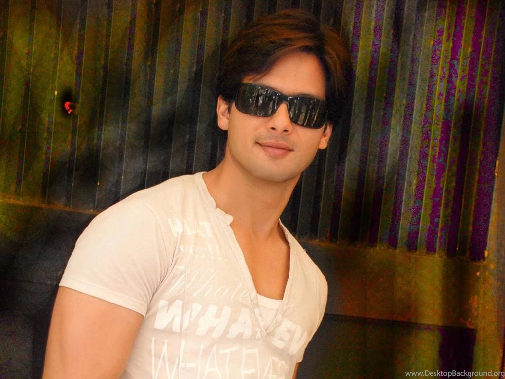 Indian Actor Shahid Kapoor Wallpapers