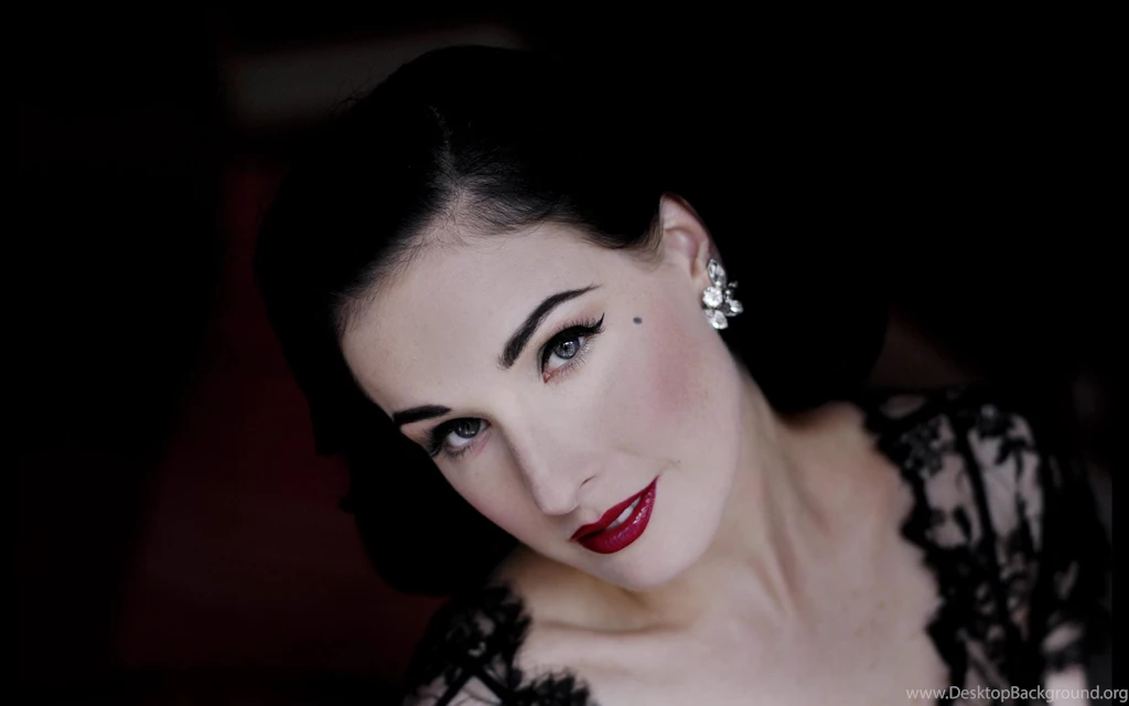 Dita Von Teese Wallpapers High Resolution And Quality Download