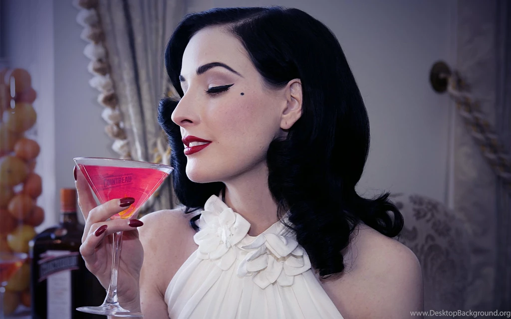 Dita Von Teese (3) Wallpapers Bros.