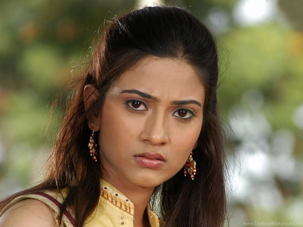 Aditi Sharma HD Images, Wallpapers And Pictures Lovely Quotes ...