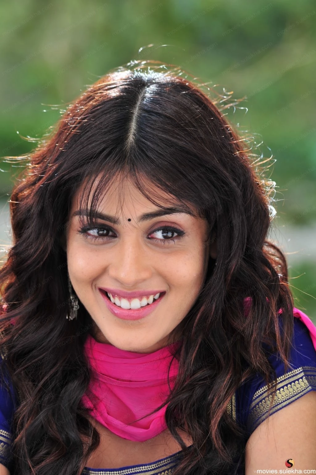 Genelia Tamil Wallpaper, Genelia Desktop Picture, Genelia Posters ...