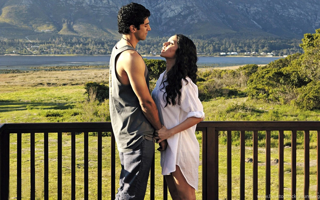 Romantic Scene Of Bollywood Movie Aashiqui 2 Actor Aditya Roy ...
