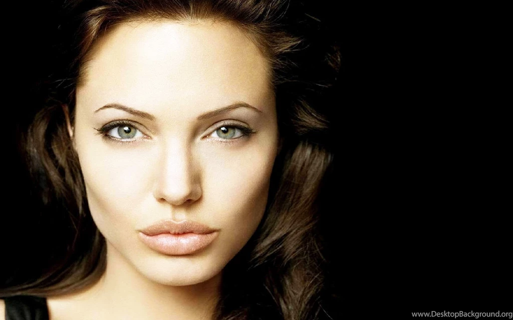 New Latest Wallpapers Of Angelina Jolie 2012 High Quality
