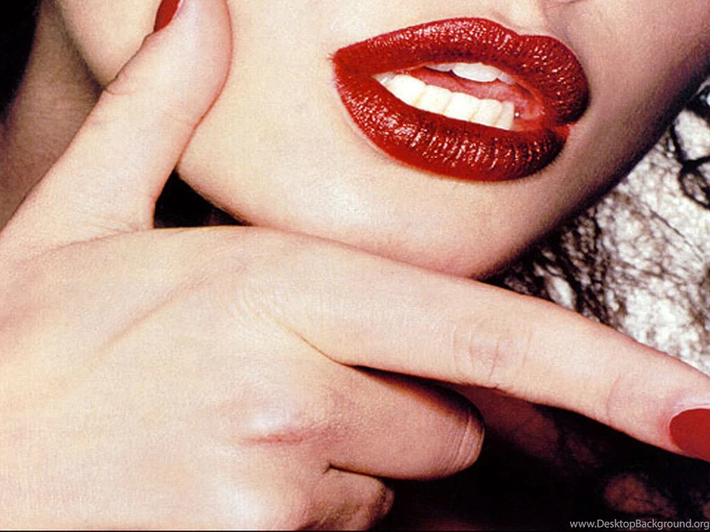 Lips Wallpapers ( Barbie Rocks)