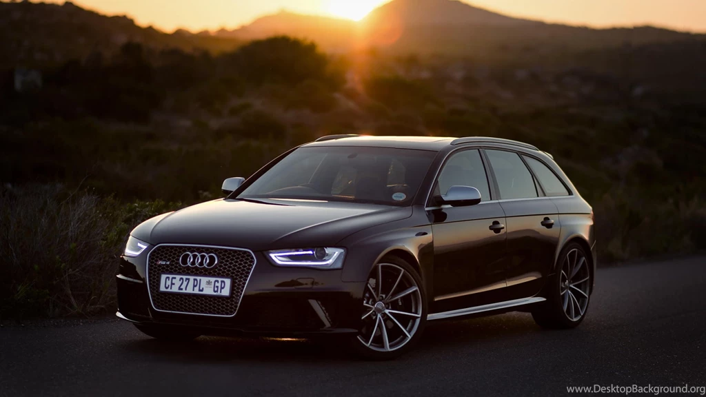 Audi RS4 Free Wallpapers