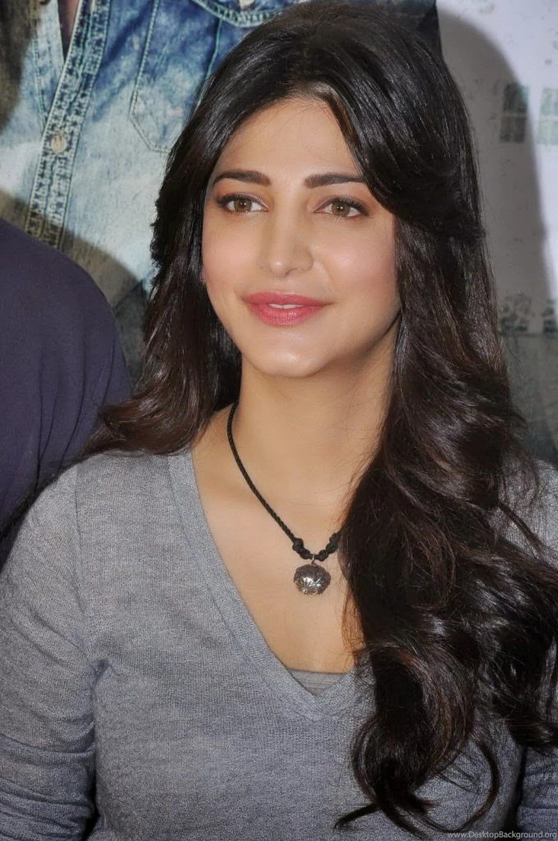 Shruti Hassan Cute HD Wallpapers (2014)