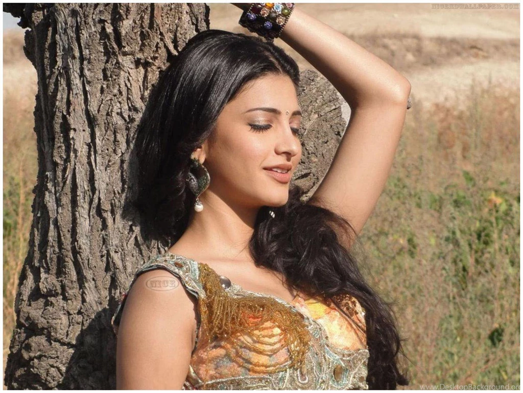 Shruti Hassan Mind Blowing Selfie Photos Don't Miss !