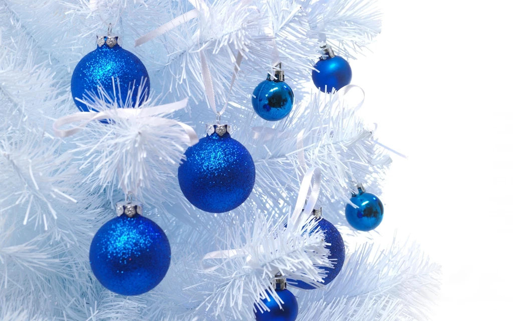 Blue Christmas Tree 1642792