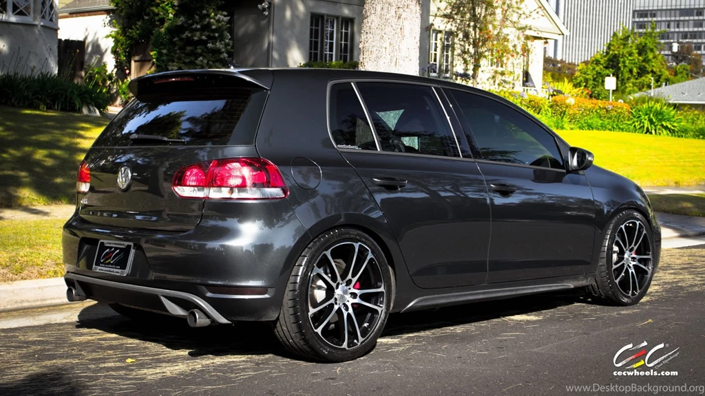 Volkswagen Golf GTI Image