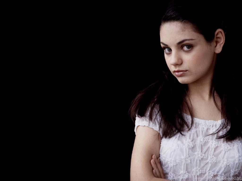 All New Pix1: Mila Kunis Wallpapers Hd
