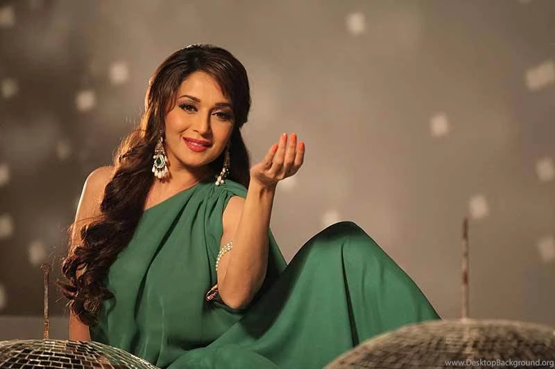Madhuri Dixit Dancing Queen Wallpapers