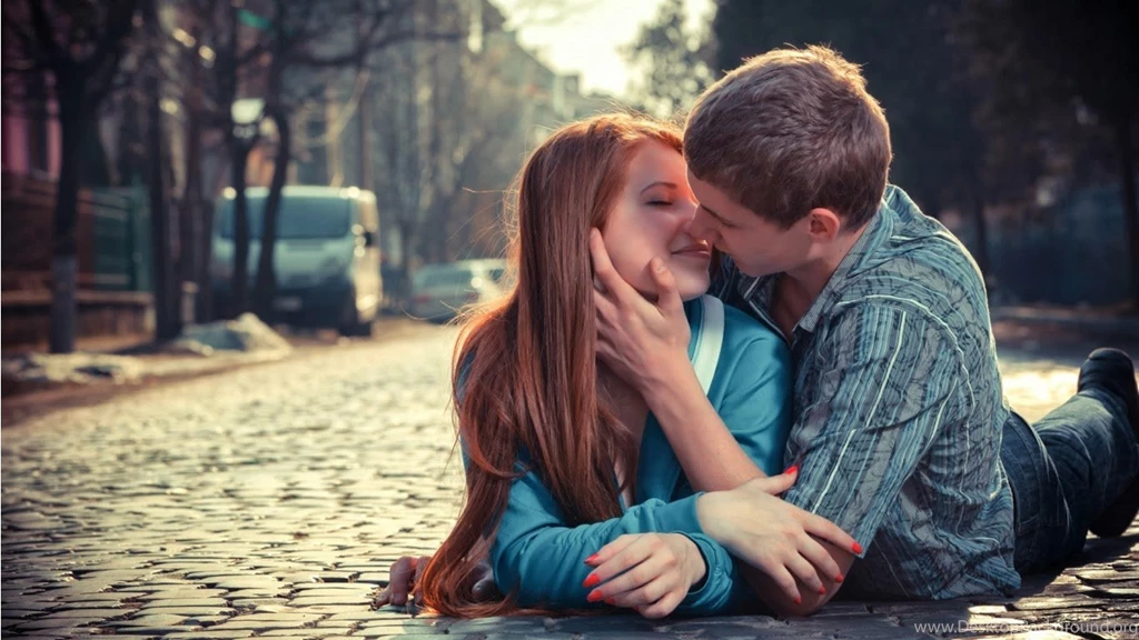 Emo Love Wallpapers
