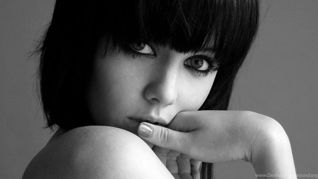 Mellisa Clarke Greyscale Wallpapers