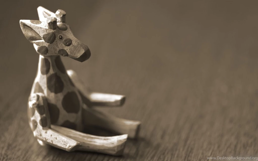 Cute Wooden Giraffe Mac Wallpapers Download