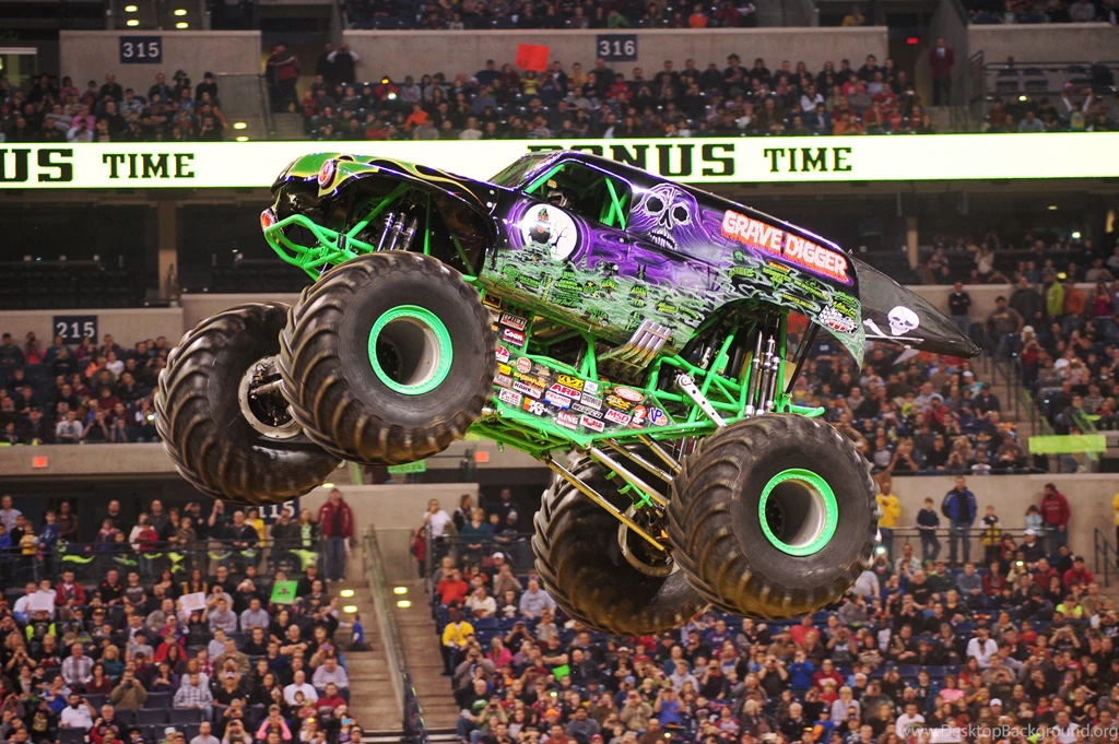 Monster Trucks Grave Digger 2014