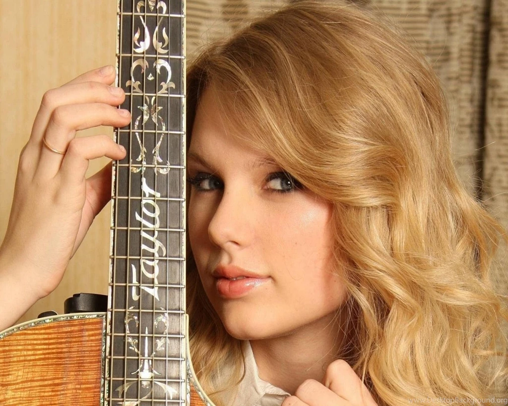 Taylor Swift With Guitar Wallpapers