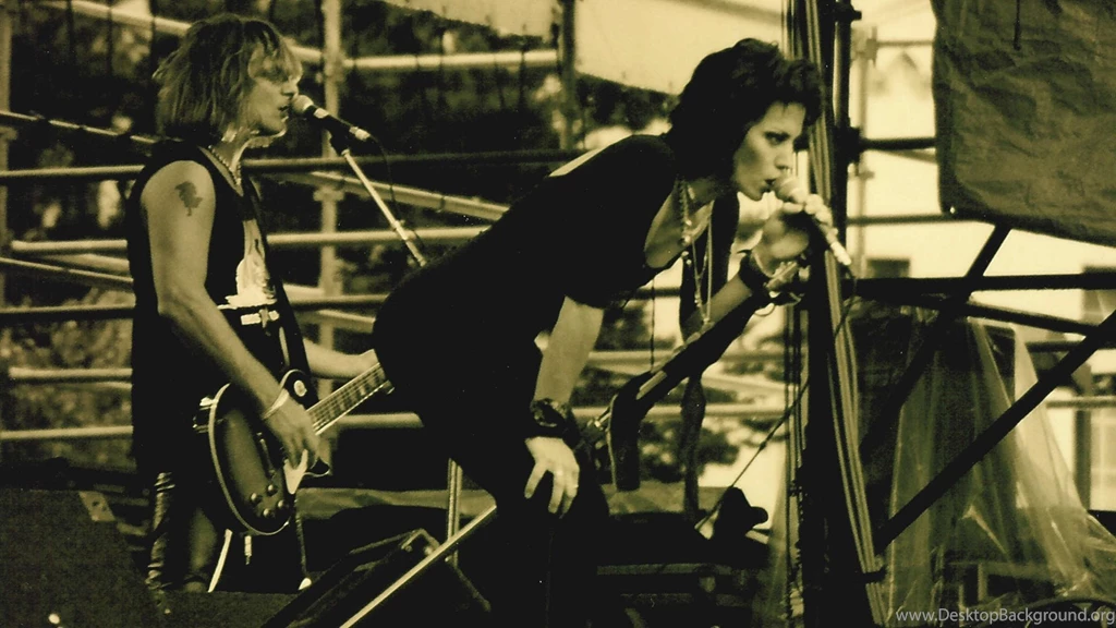 Music Artist Backdrops (16:9) Joan Jett Home Theater Backdrops ...
