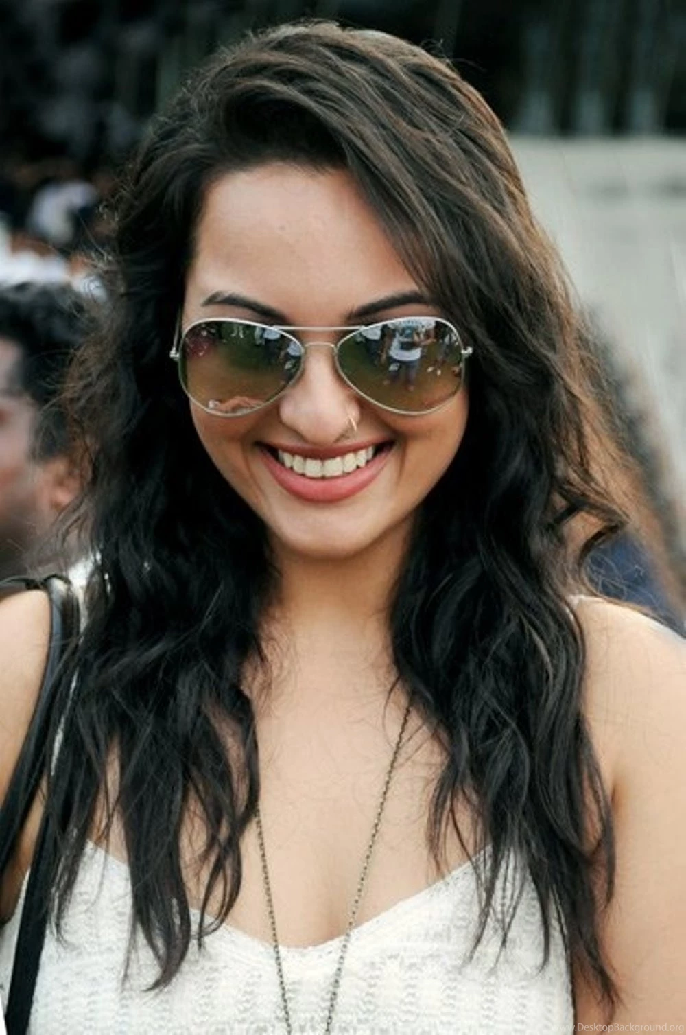 Bollywood Dabang Girl Sonakshi Sinha New/Latest Pic's And ...