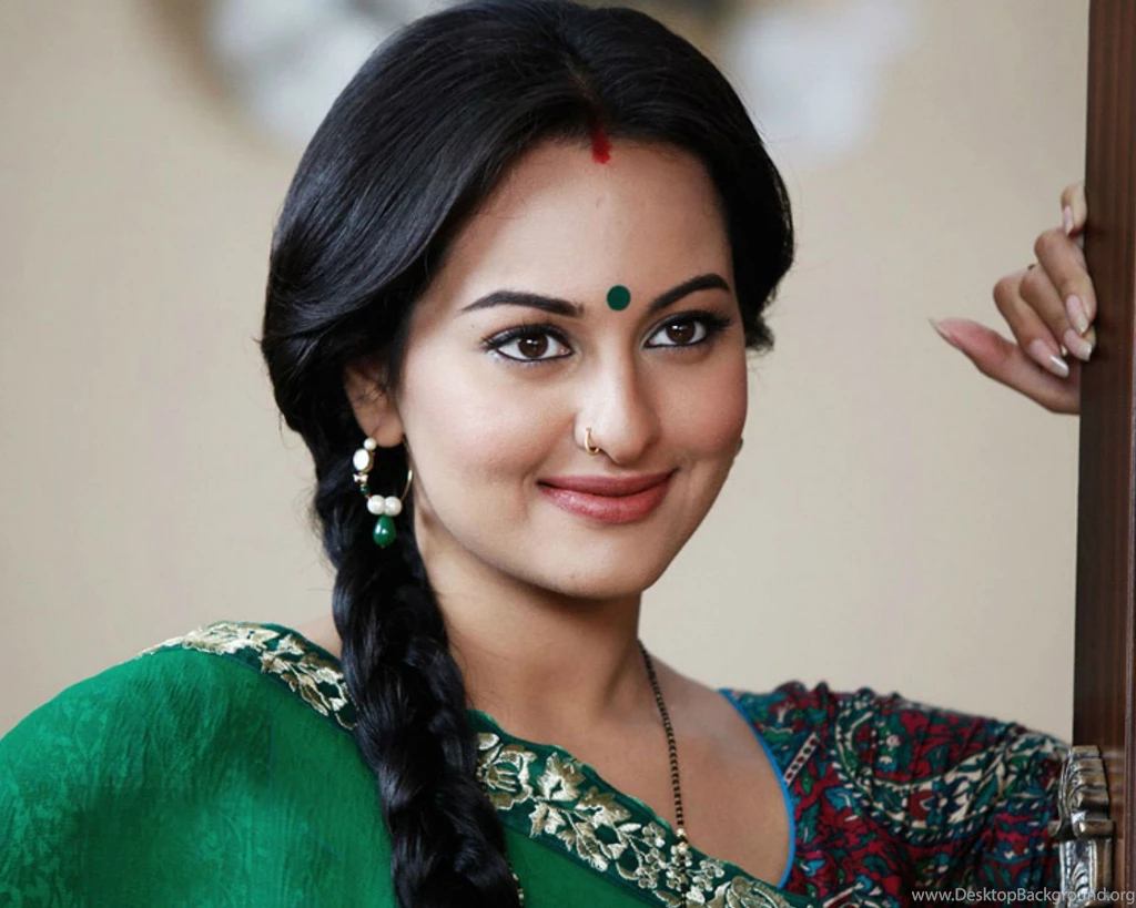 Sonakshi Sinha HD Wallpapers,Bollywood Actress