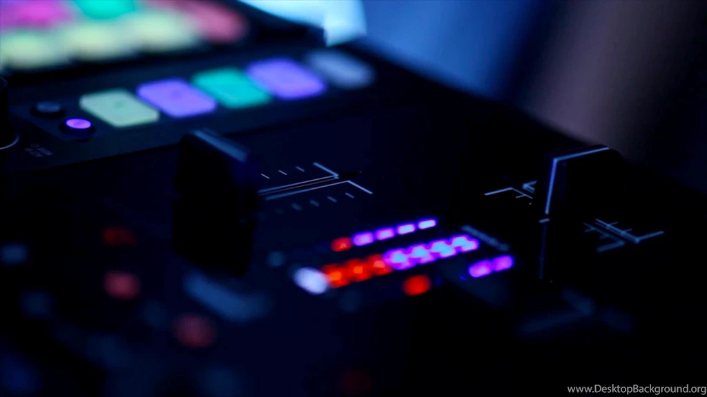 241098_10151153334977528_1235200903_o   DJ TechTools