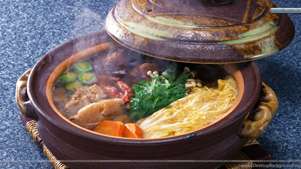 Served Vegetable Soup Wallpapers