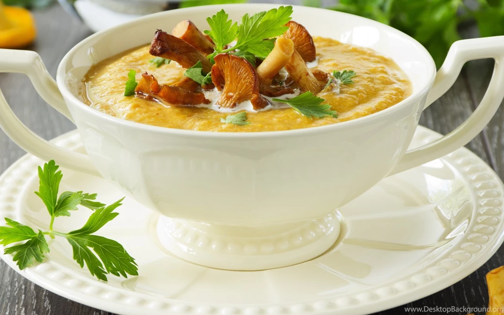 Cream of Chanterelle Mushroom Soup 1920x1200.jpg
