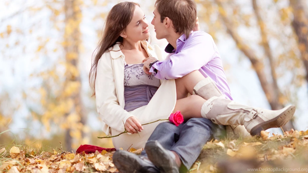 Cute Romantic Love Kiss Images