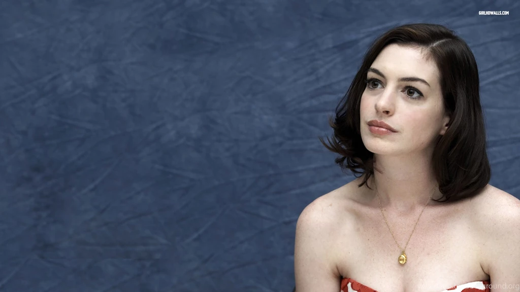 Anne Hathaway Wallpapers