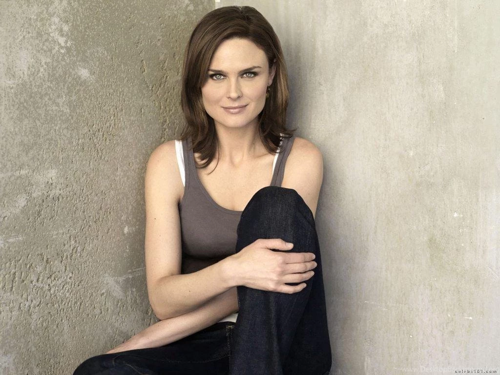 Emily Deschanel