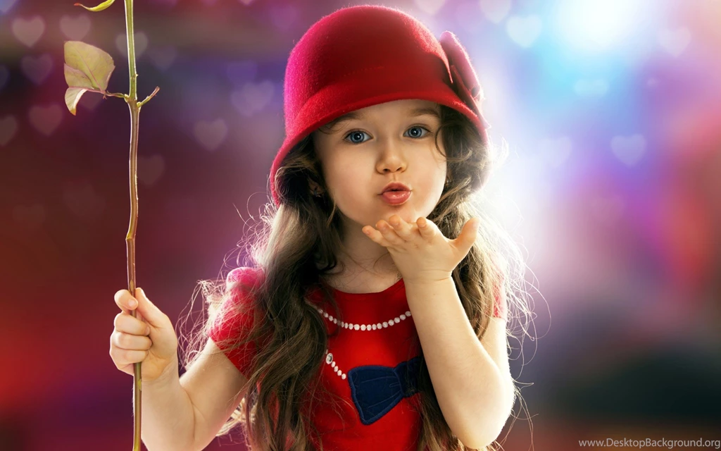 Cute Baby Kissing Facebook Wallpapers
