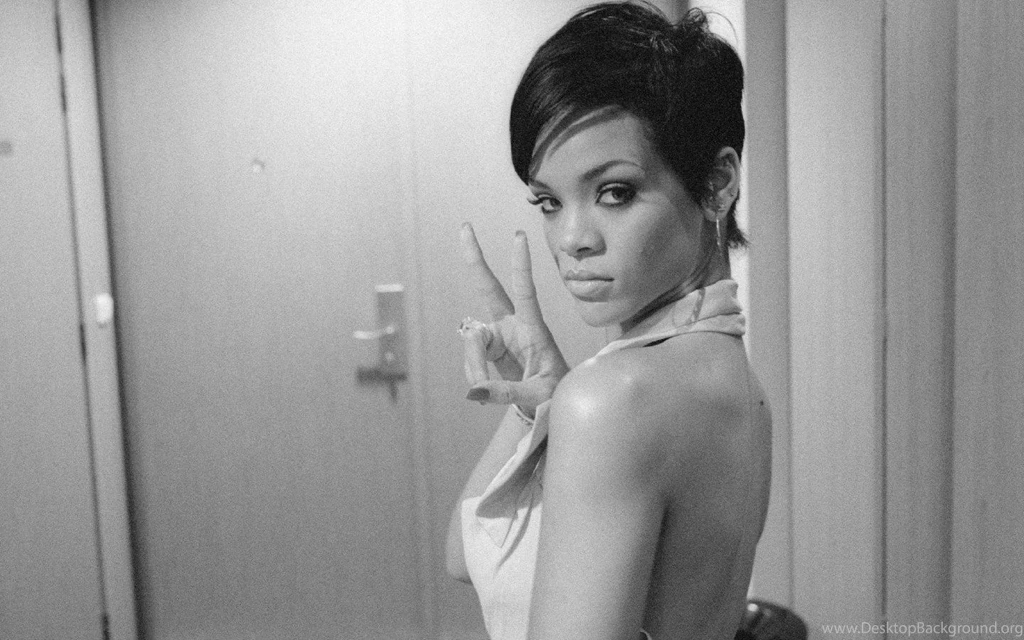 Black People Music Rihanna Short Hair Rapper Musicians Pop Stars ...