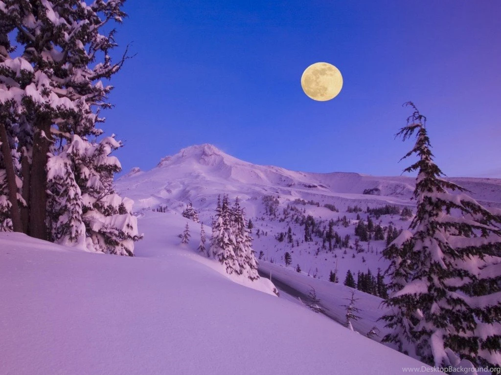 Wallpapers catalogue.com Romantic Desktop Wallpapers Moon Over ...