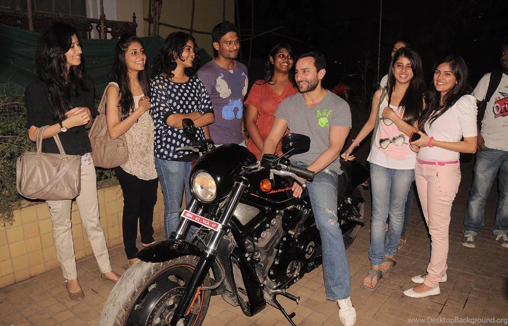 Saif Ali Khan Ride Bike For Promote Agent Vinod Movie >> HD ...