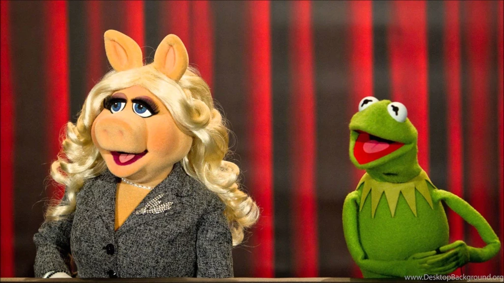 Tom Hiddleston Miss Piggy & Kermit The Frog Impressions YouTube