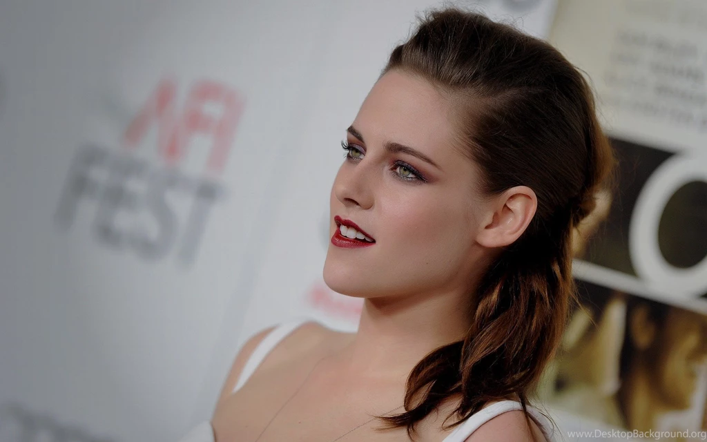 Hot And Sexy Kristen Stewart HD Photos