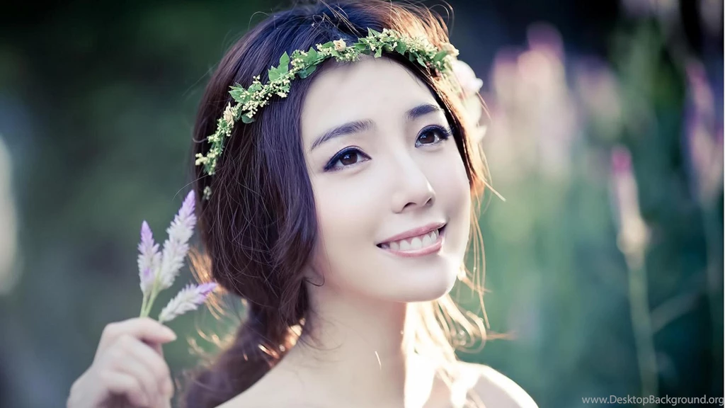 Wallpapers Smiling Girl, Sweet, Smile, Goddess, Beautiful HD ...