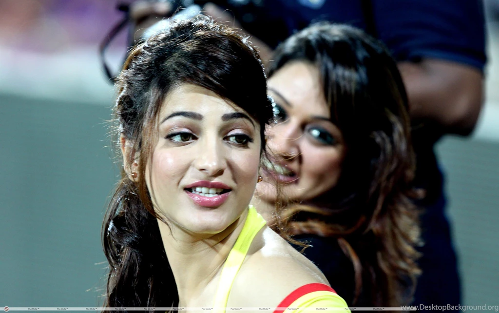 SHRUTI HASSAN Indian Actress Bollywood Singer Model Babe (77 ...