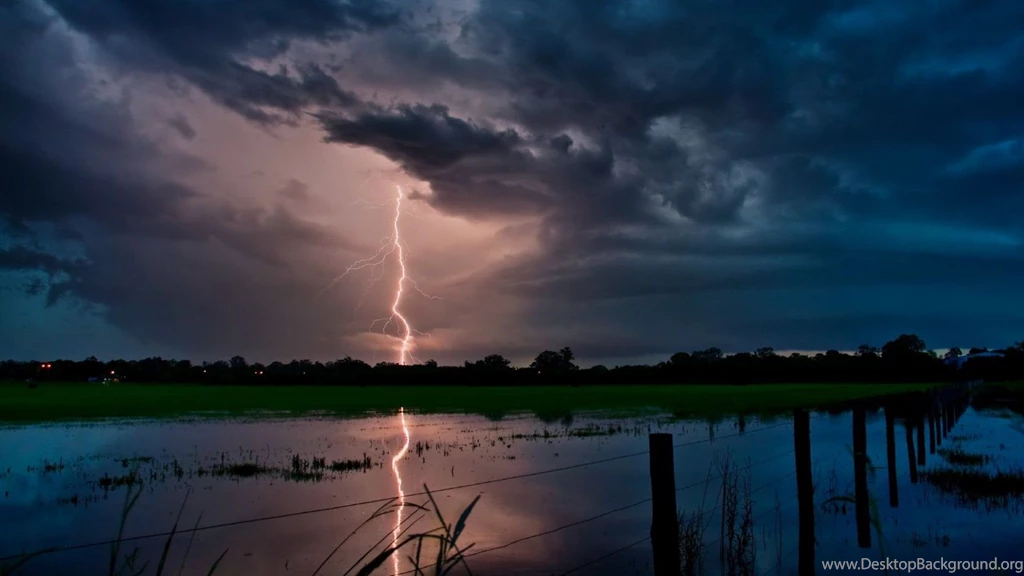 Lightning Strike Wallpapers Wallpapers Cave