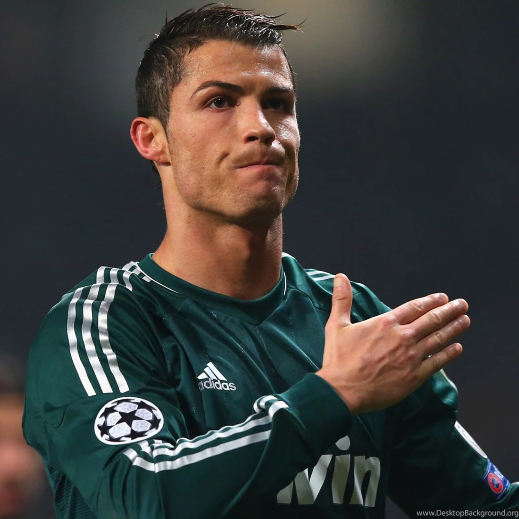 Page 2: New iPad Air, 4, 3, iPad Mini Retina Cristiano Ronaldo ...