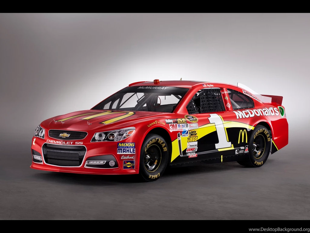 Racing Cars Wallpapers 9 Hd Wallpapers Hivewallpaper.com