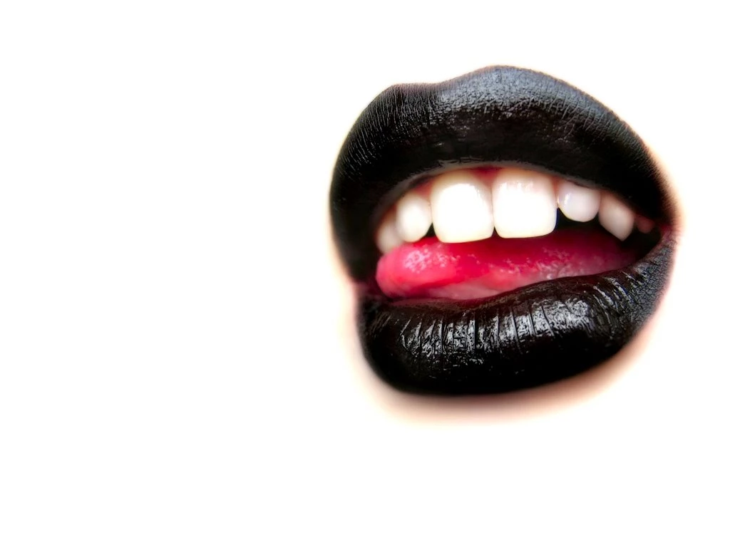 13 Lips HD Wallpapers
