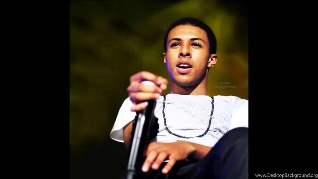 864x568px Diggy Simmons