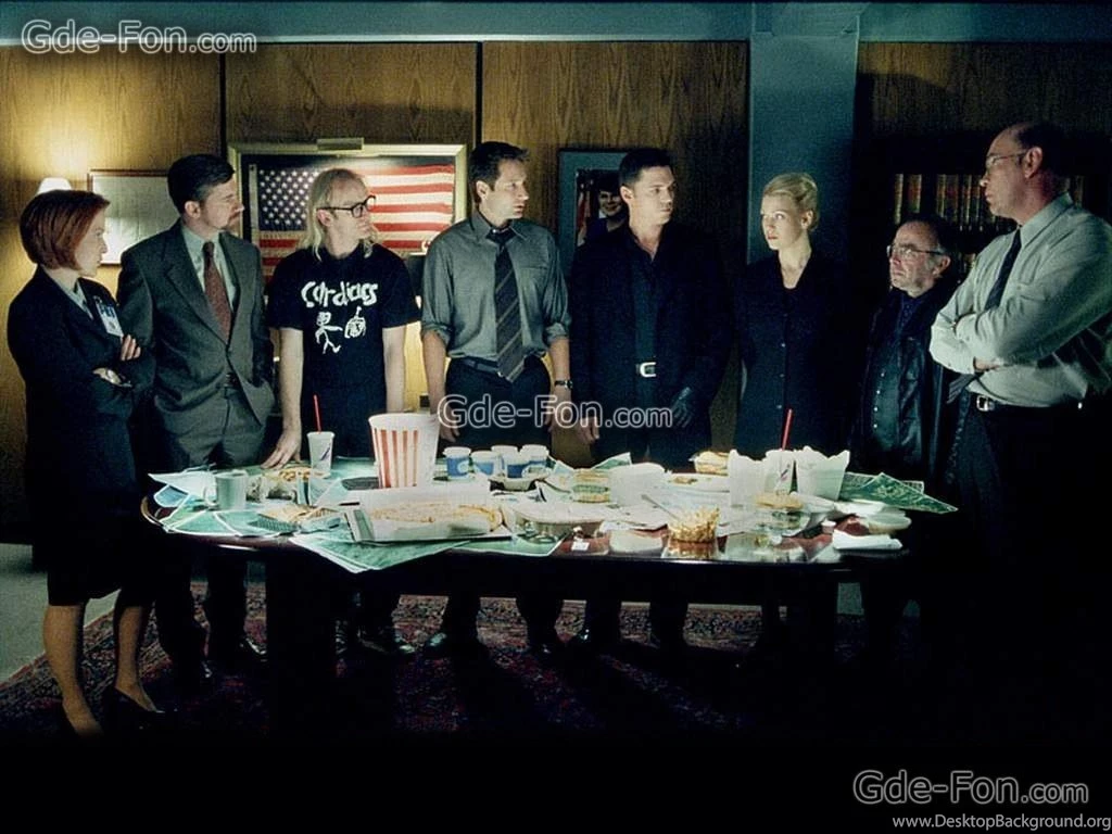 8039_sekretnye materialy_or_the x files_1024x768_www.Gde Fon.com.jpg