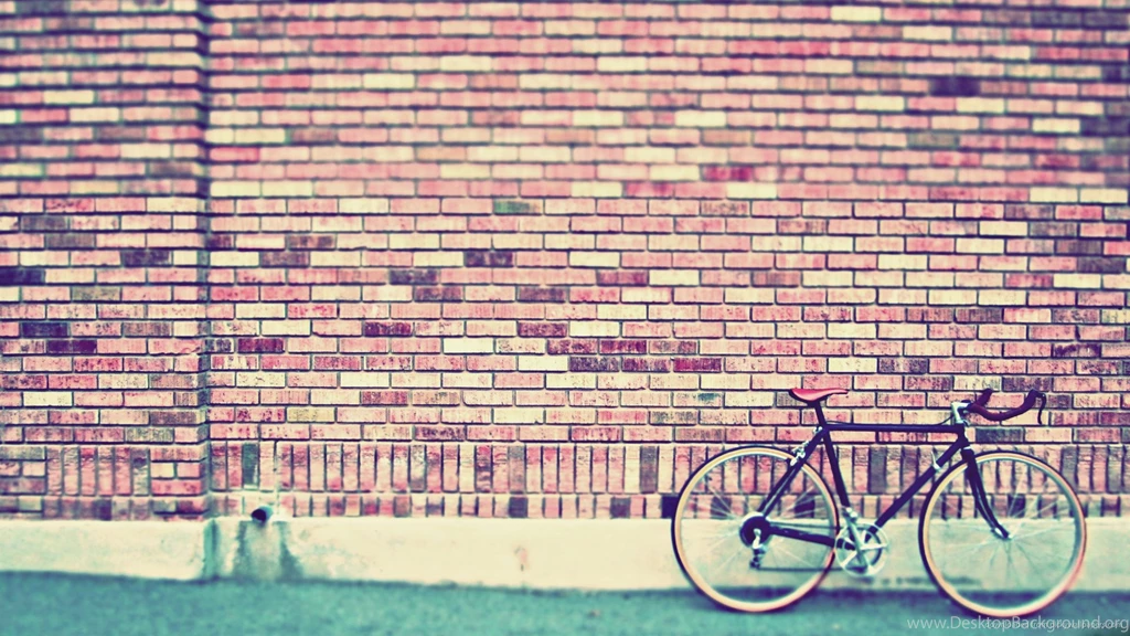 1366x768 Fixed Gear Bike By The Wall Wallpapers