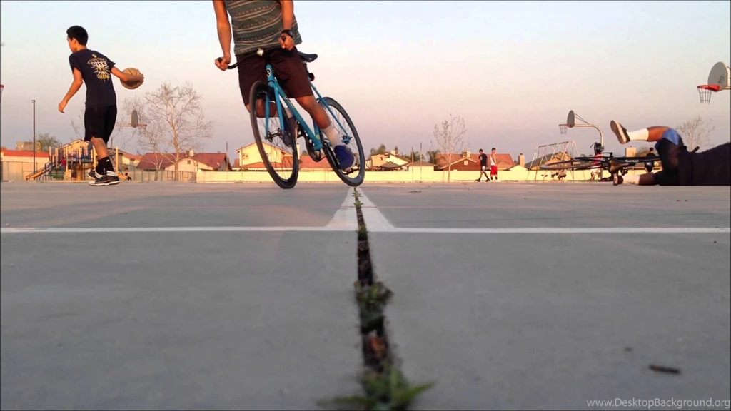 FAIL SKIDDING On FIXIE BIKE YouTube