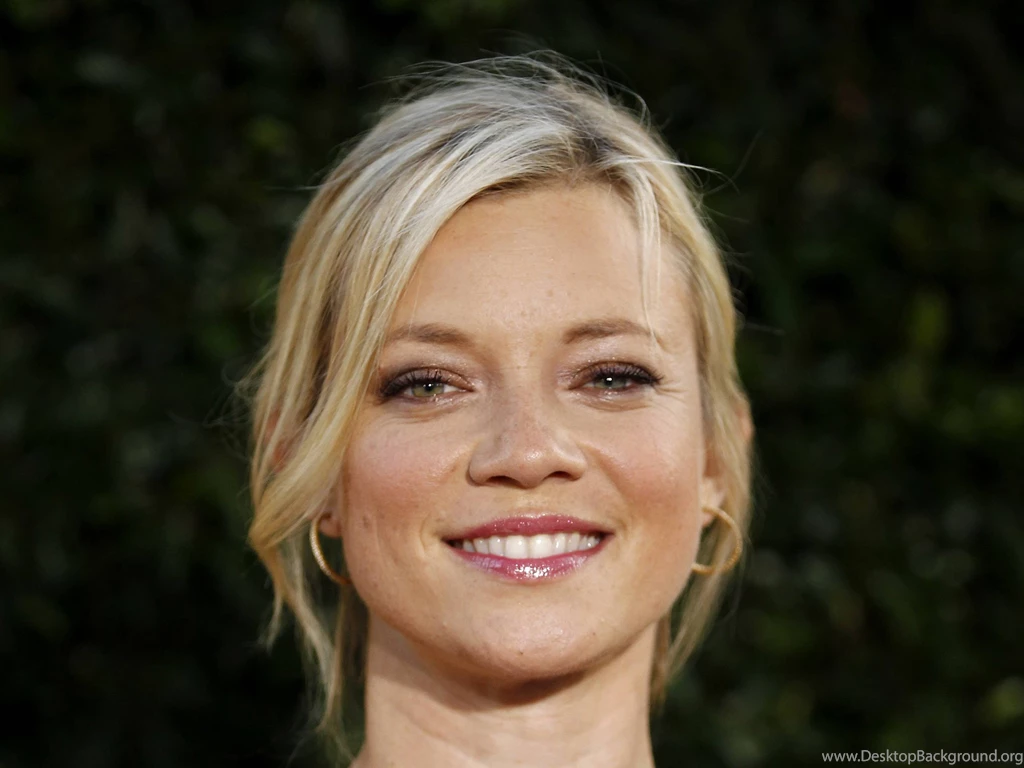 Amy Smart The Help Premiere 062.jpg