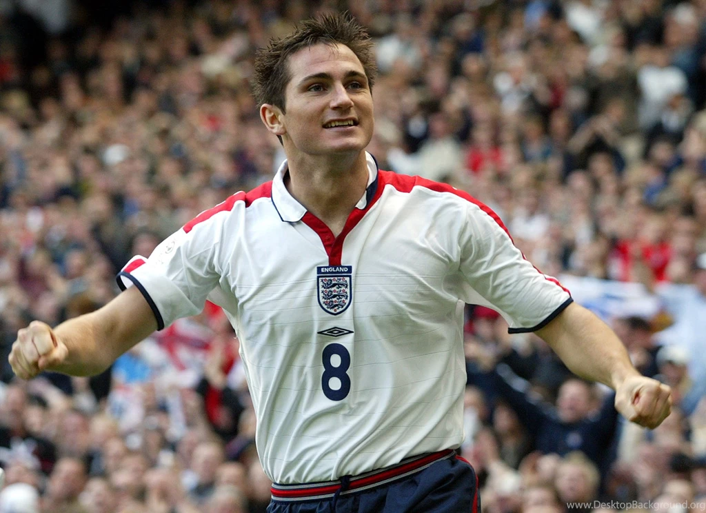 The Player Of Chelsea Frank Lampard Playing For National England ...